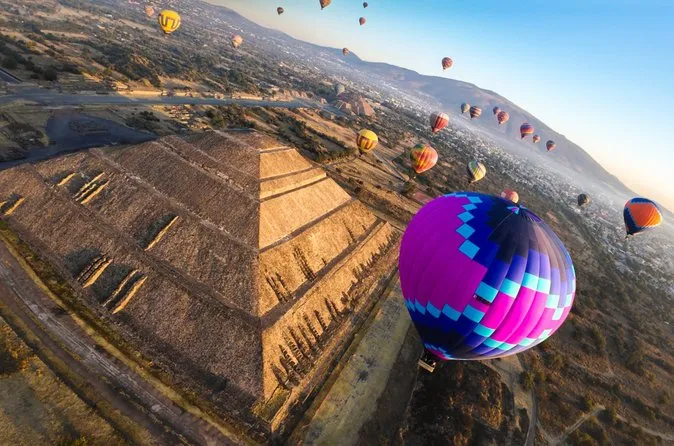 Sunrise Balloon Flight Over the Teotihuacán Pyramids + Cave Breakfast