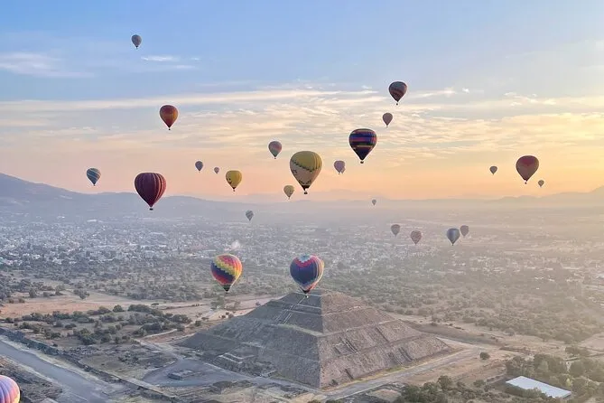 Top-Rated Balloon Flight + La Gruta Cave Breakfast & Pyramids Tour